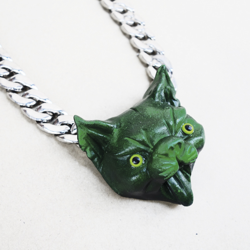 CRAZY_CAT_NECKLACE_GREEN_SILV_B